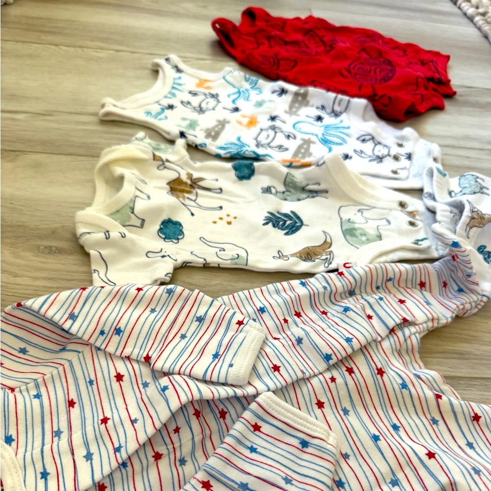 Newborn bundle of Clothes Magnetic Me+Carters